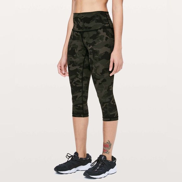 LULULEMON ATHLETICA Wunder Under High Rise Tight in Camo Gator Green - Picture 1 of 9